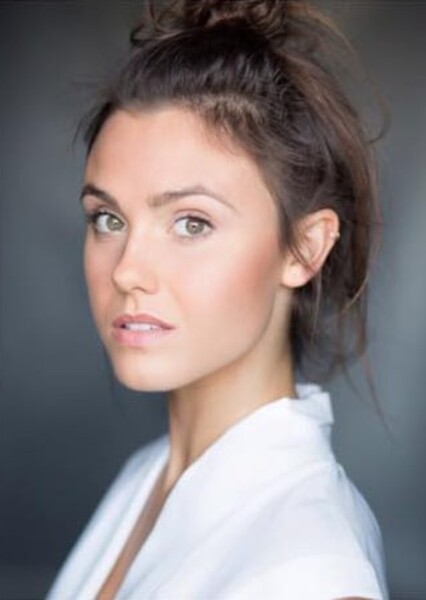 Poppy Drayton photo