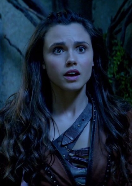 Poppy Drayton photo