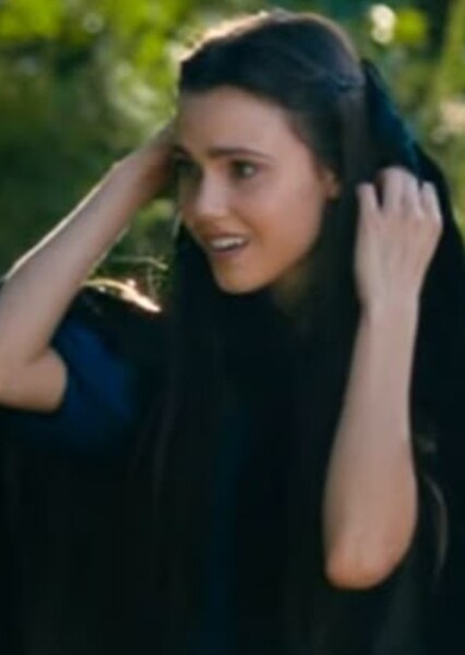 Poppy Drayton photo