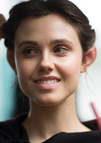 Poppy Drayton photo
