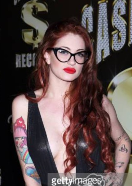 Porcelain Black photo