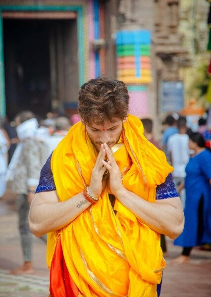 Prem Parija photo