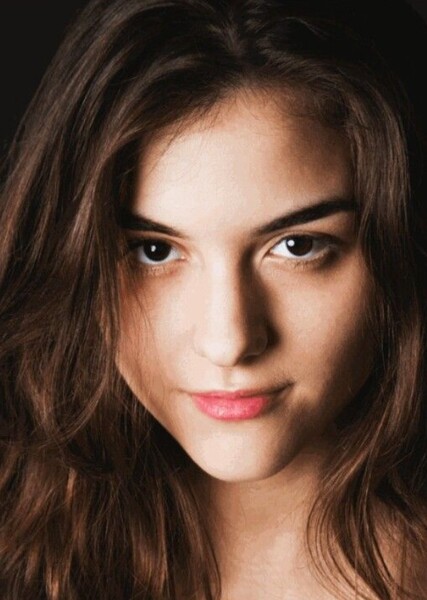 Quinn Shephard photo