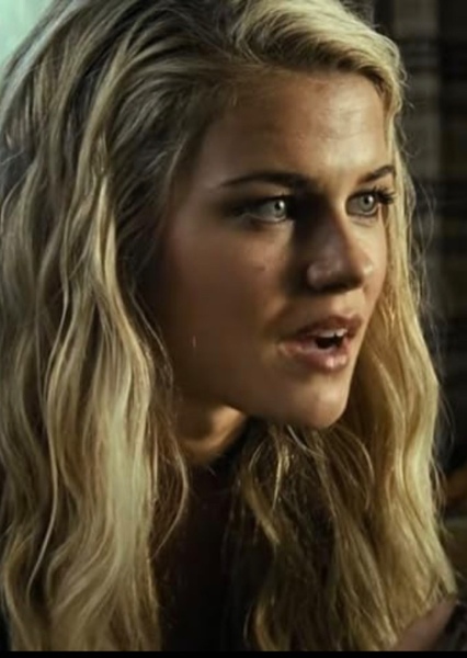 Rachael Taylor photo
