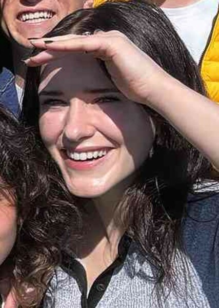 Rachel Brosnahan photo