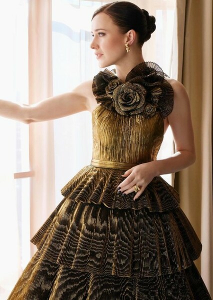 Rachel Brosnahan photo