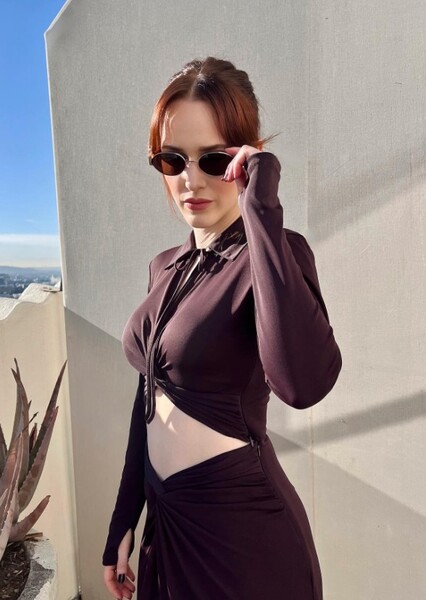 Rachel Brosnahan photo
