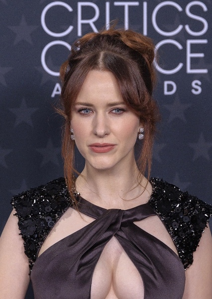 Rachel Brosnahan photo