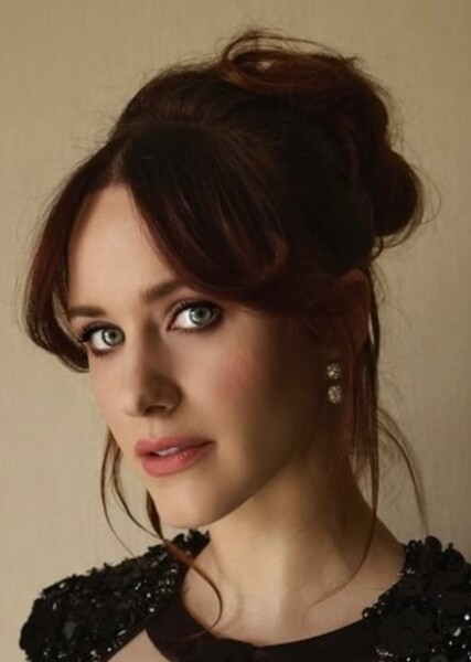Rachel Brosnahan photo