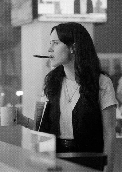 Rachel Brosnahan photo