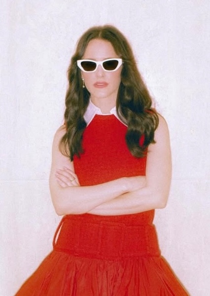 Rachel Brosnahan photo