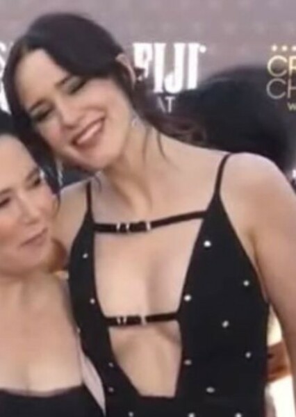 Rachel Brosnahan photo