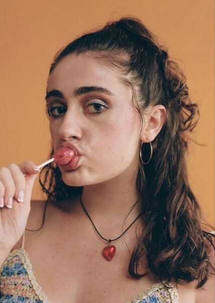 Rachel Sennott photo