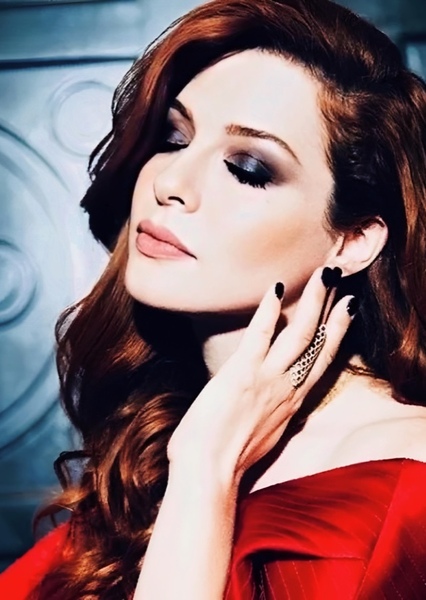 Rachelle Lefevre photo