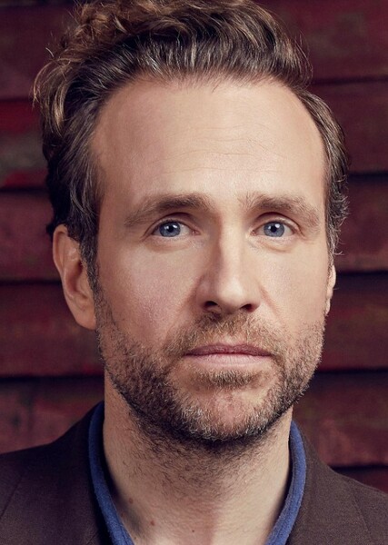 Rafe Spall