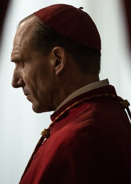 Ralph Fiennes photo
