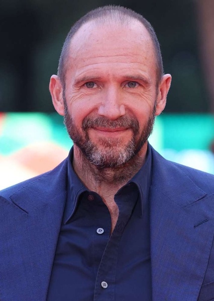 Ralph Fiennes photo