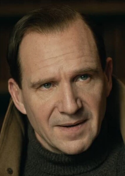 Ralph Fiennes photo