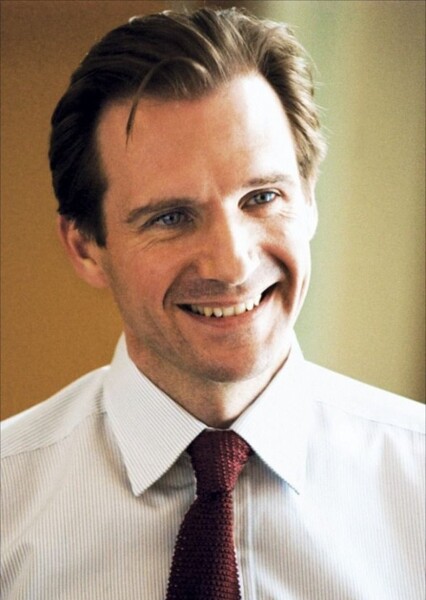Ralph Fiennes photo