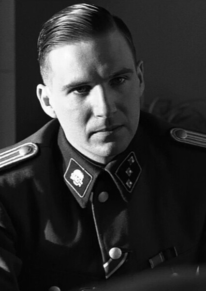 Ralph Fiennes photo