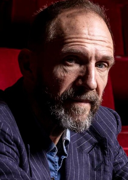 Ralph Fiennes photo