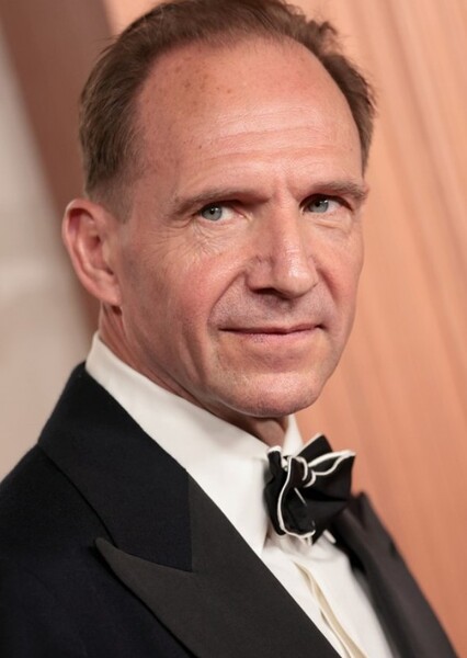 Ralph Fiennes photo