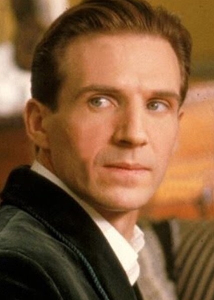 Ralph Fiennes photo