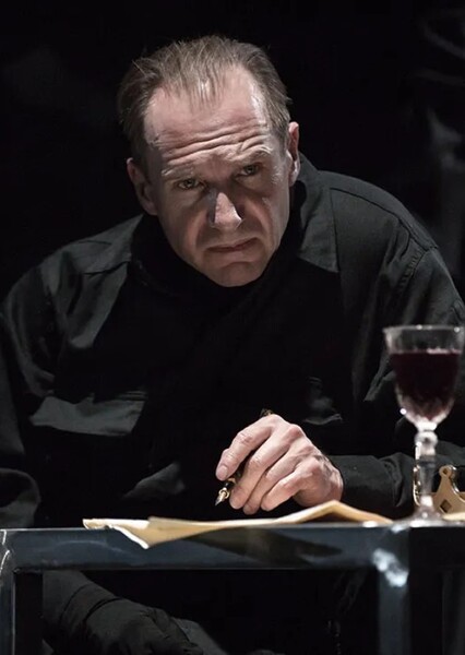 Ralph Fiennes photo