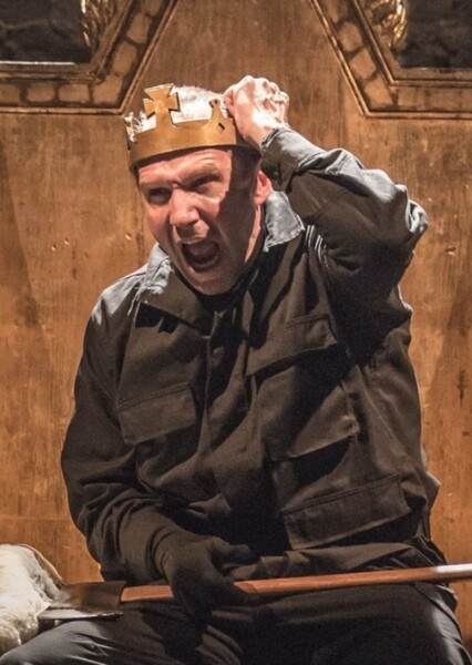Ralph Fiennes photo