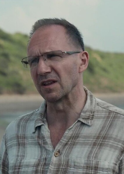 Ralph Fiennes photo