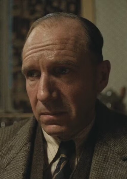 Ralph Fiennes photo