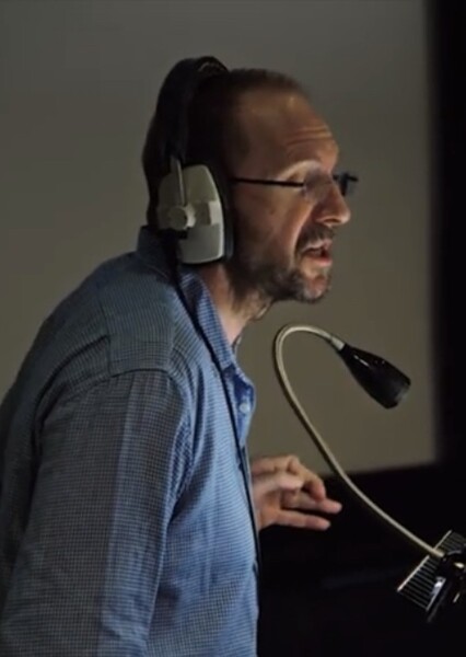 Ralph Fiennes photo