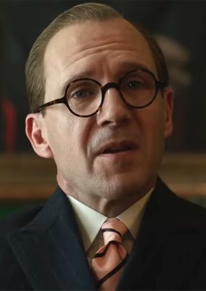 Ralph Fiennes photo