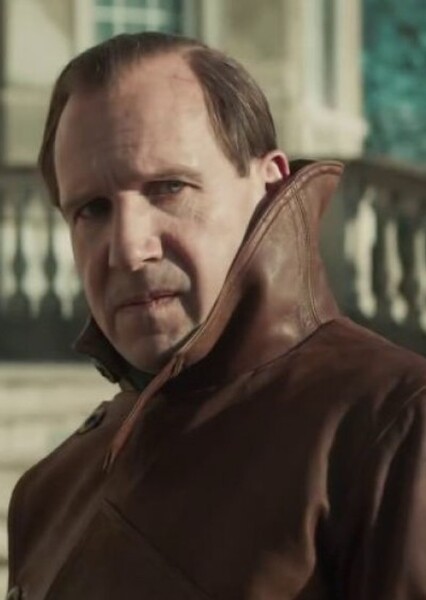 Ralph Fiennes photo