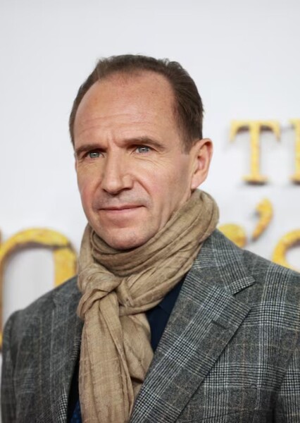 Ralph Fiennes photo