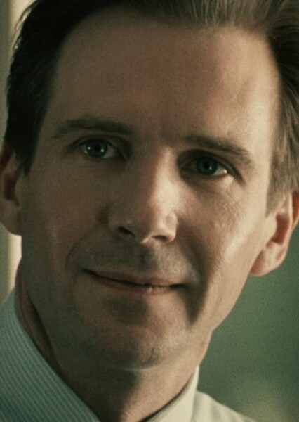 Ralph Fiennes photo