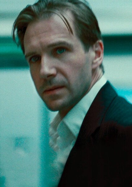 Ralph Fiennes photo