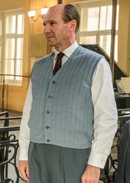 Ralph Fiennes photo