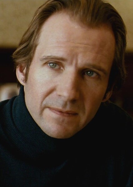 Ralph Fiennes photo
