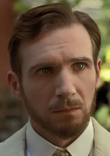 Ralph Fiennes photo