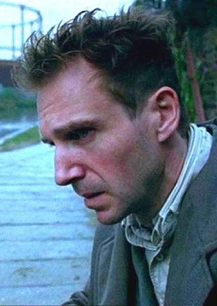 Ralph Fiennes photo