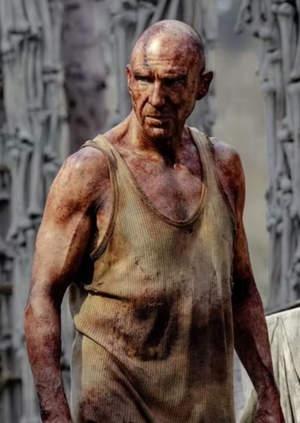 Ralph Fiennes photo