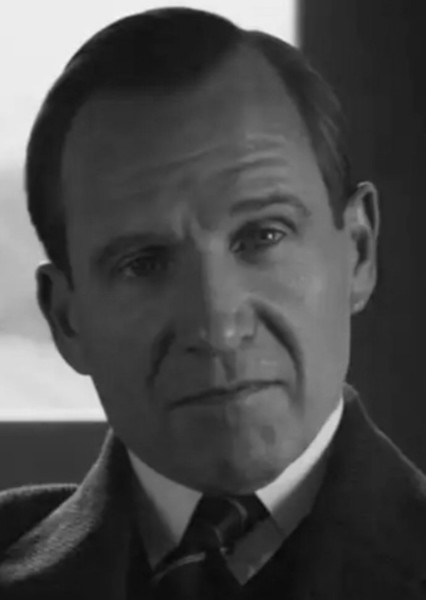 Ralph Fiennes photo