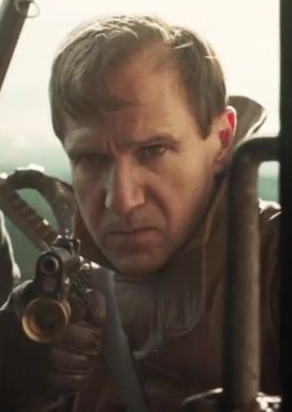 Ralph Fiennes photo