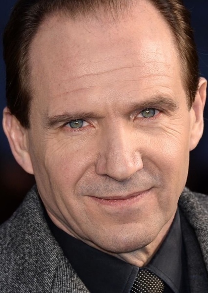 Ralph Fiennes photo