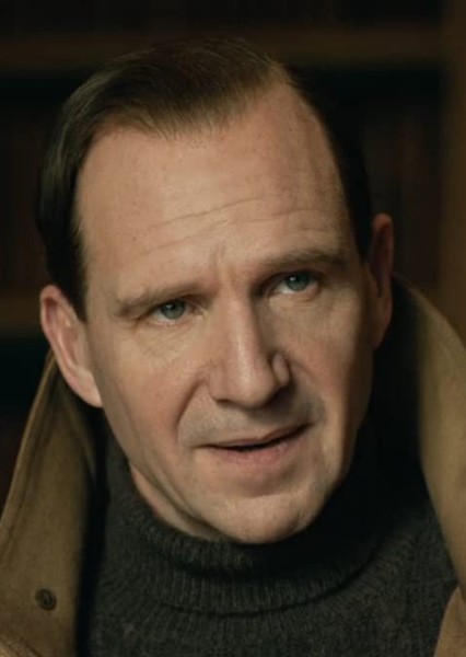Ralph Fiennes photo