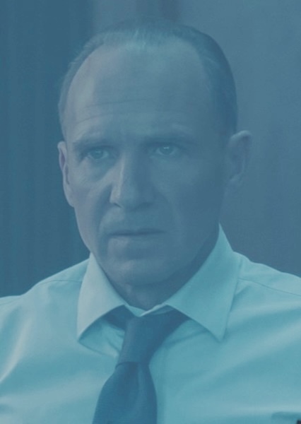 Ralph Fiennes photo