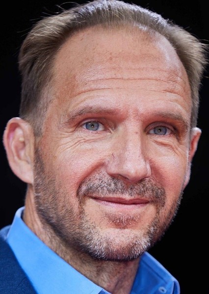 Ralph Fiennes photo