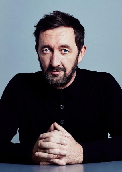 Ralph Ineson photo