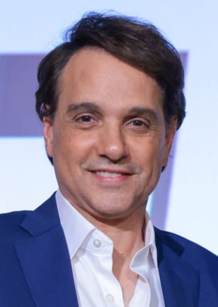 Ralph Macchio photo